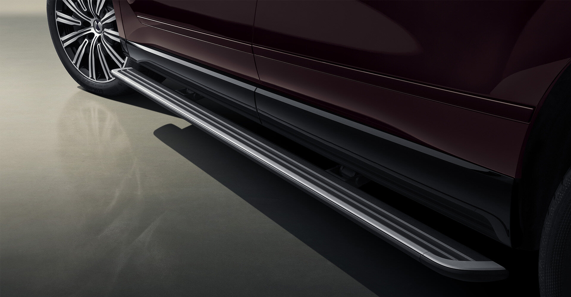 超宽电动侧踏板